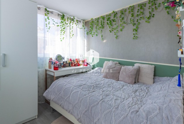 Resale - Villa -
Orihuela Costa - Los Almendros-la Florida