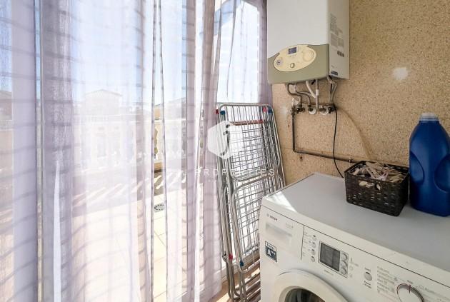 Resale - Villa -
Orihuela Costa - Los Almendros-la Florida