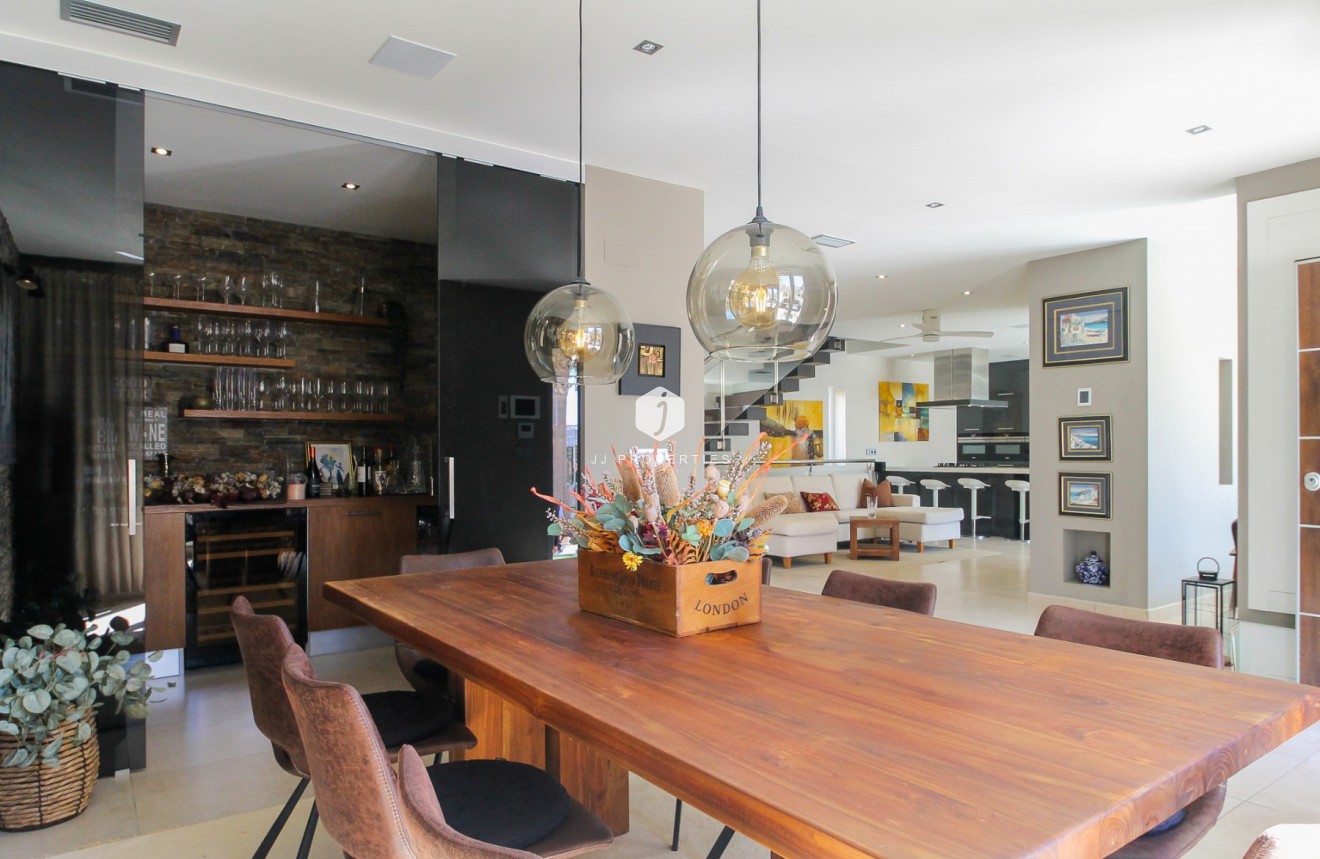 Resale - Villa -
Torrevieja - Costa Blanca