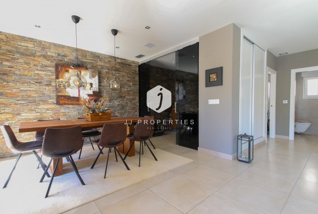 Resale - Villa -
Torrevieja - Costa Blanca