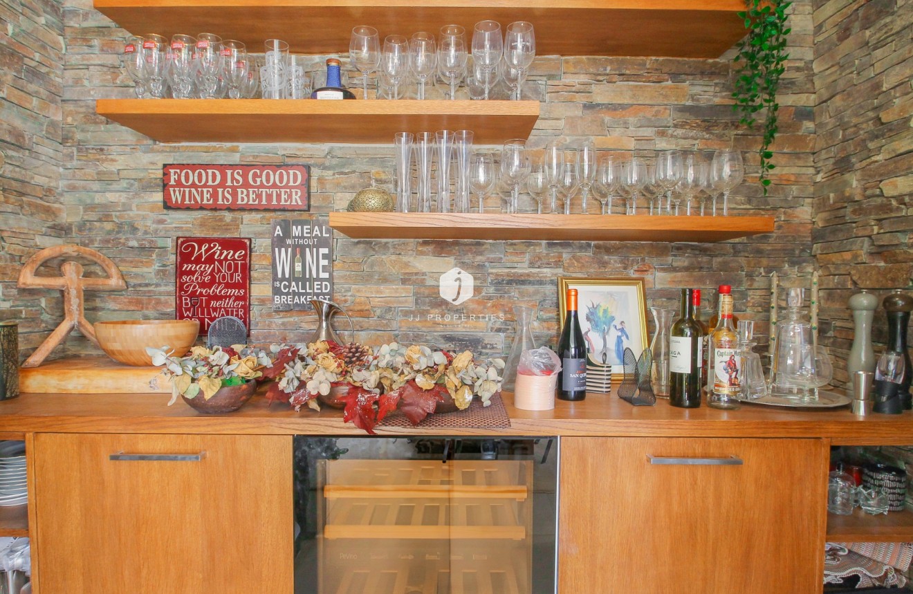 Resale - Villa -
Torrevieja - Costa Blanca