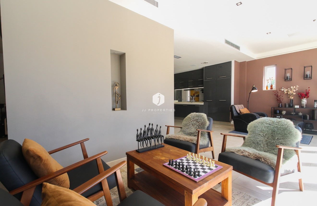 Resale - Villa -
Torrevieja - Costa Blanca