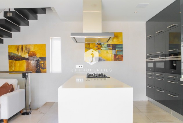 Resale - Villa -
Torrevieja - Costa Blanca