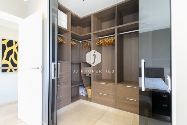 Resale - Villa -
Torrevieja - Costa Blanca