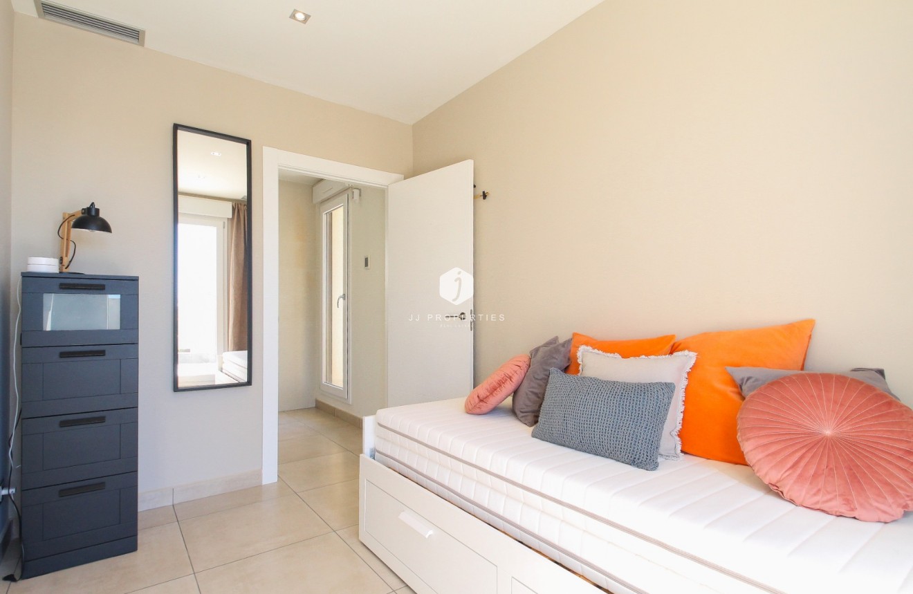 Resale - Villa -
Torrevieja - Costa Blanca