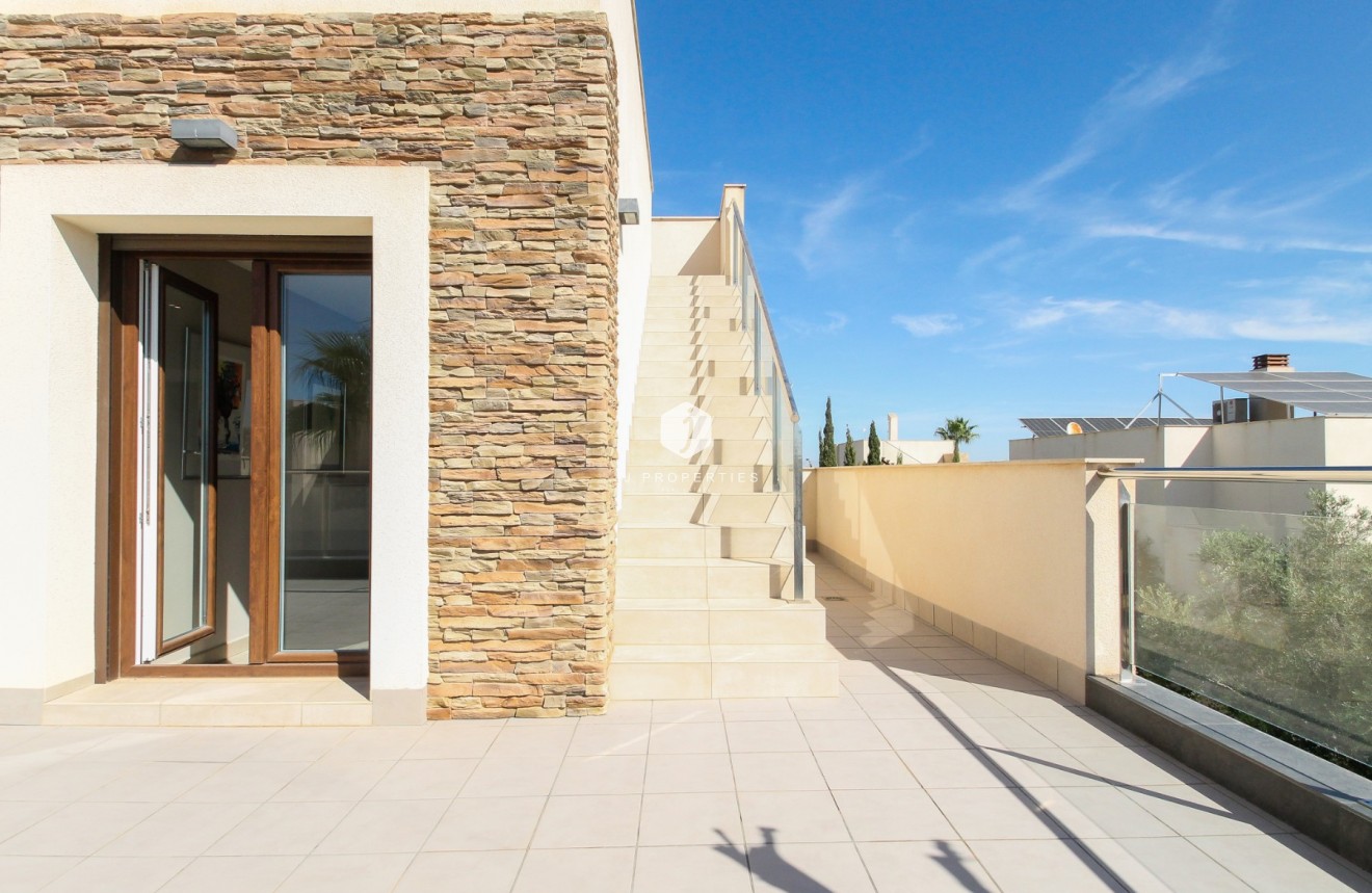 Resale - Villa -
Torrevieja - Costa Blanca