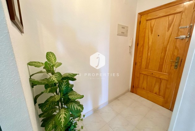 Resale - Apartment / flat -
Torrevieja - La Mata