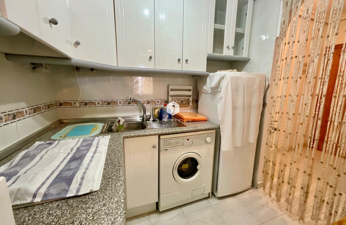 Resale - Apartment / flat -
Torrevieja - La Mata