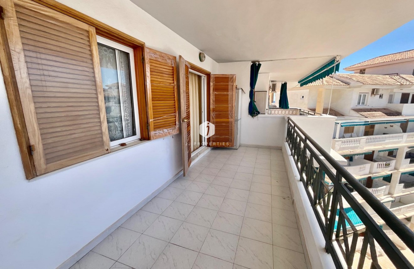 Resale - Apartment / flat -
Torrevieja - La Mata