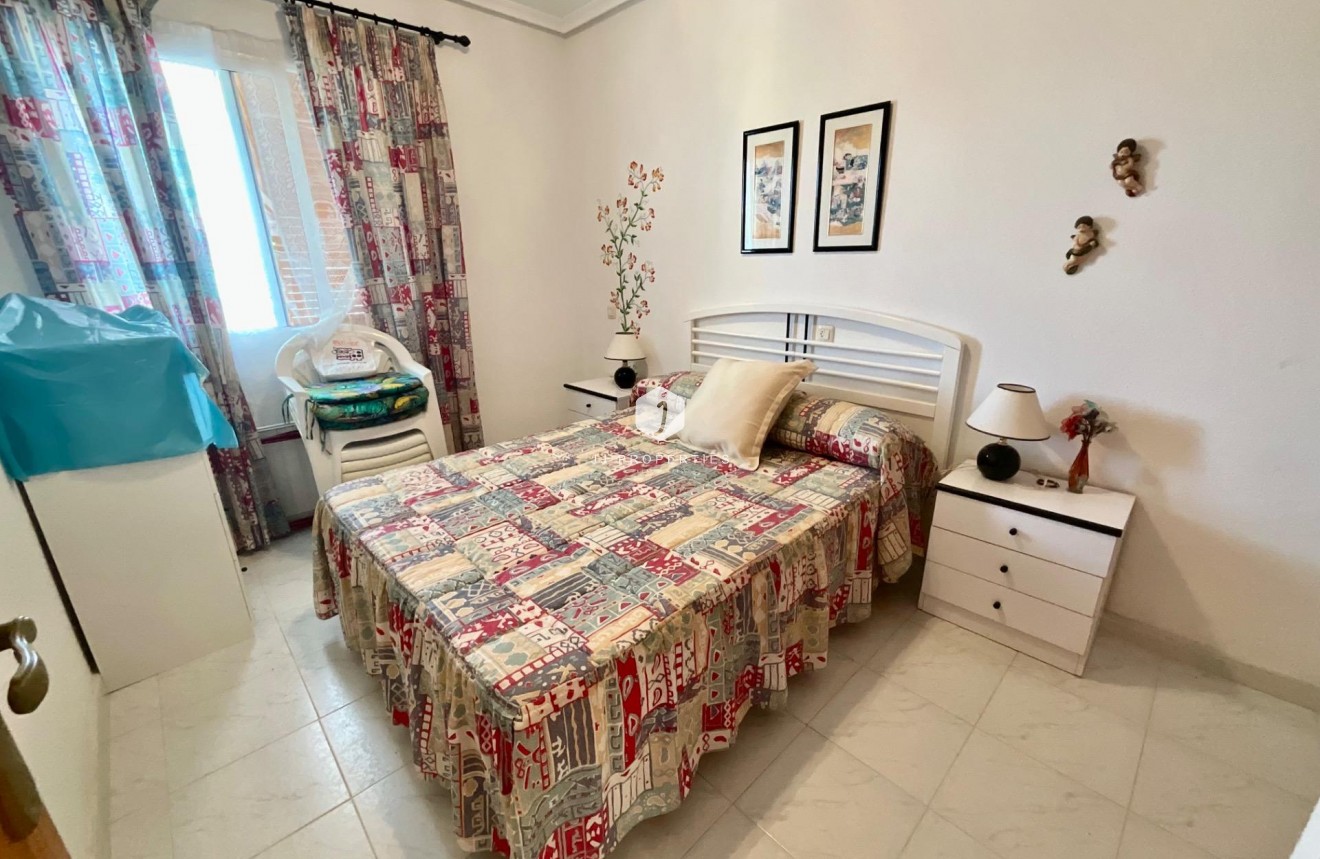 Resale - Apartment / flat -
Torrevieja - La Mata