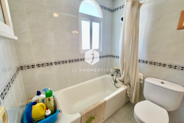 Resale - Apartment / flat -
Torrevieja - La Mata