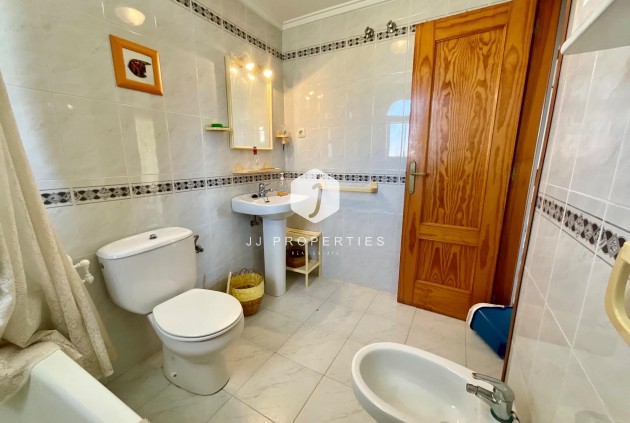 Resale - Apartment / flat -
Torrevieja - La Mata