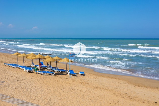 Resale - Apartment / flat -
Torrevieja - La Mata