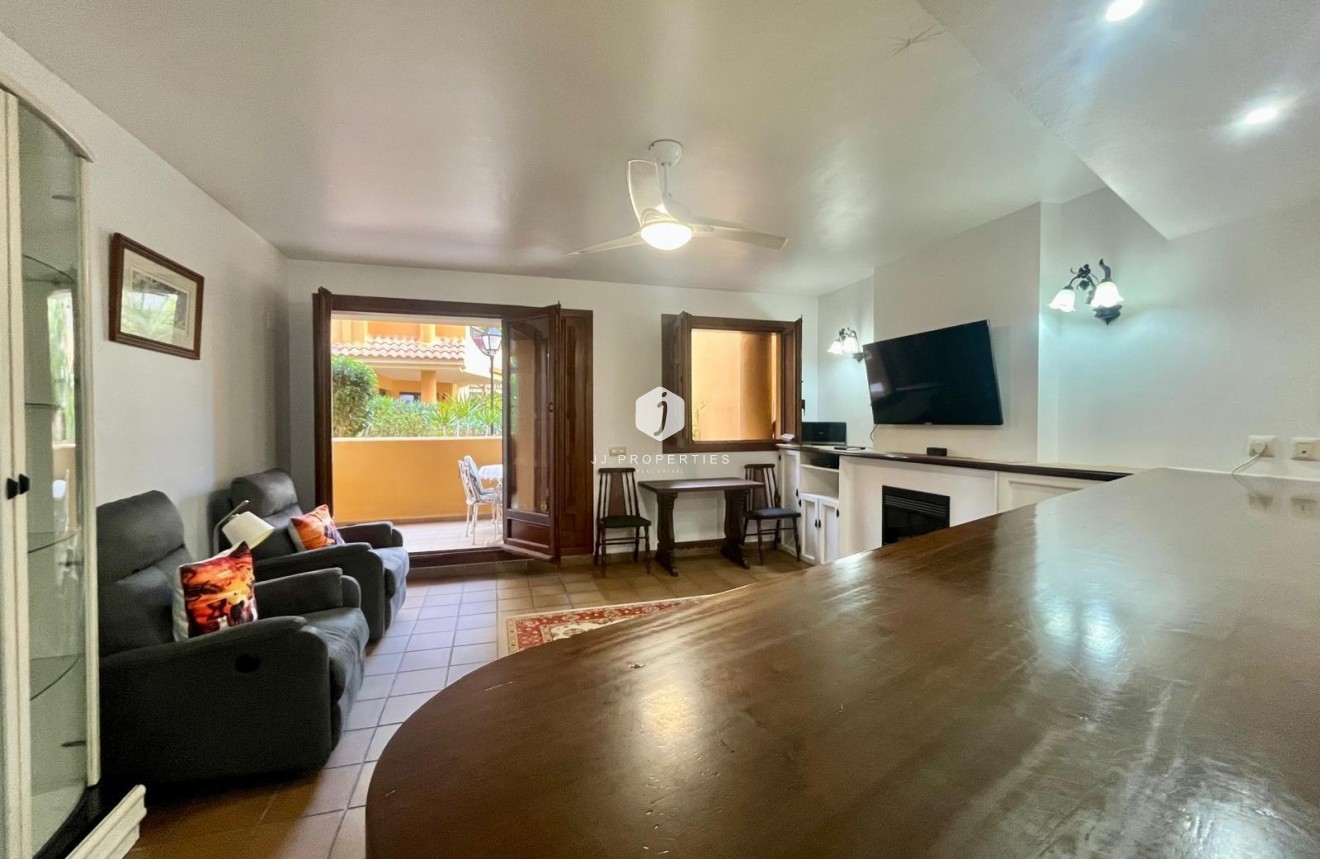 Resale - Bungalow -
Torrevieja - Punta prima