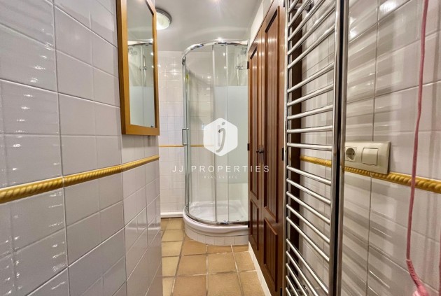 Resale - Bungalow -
Torrevieja - Punta prima