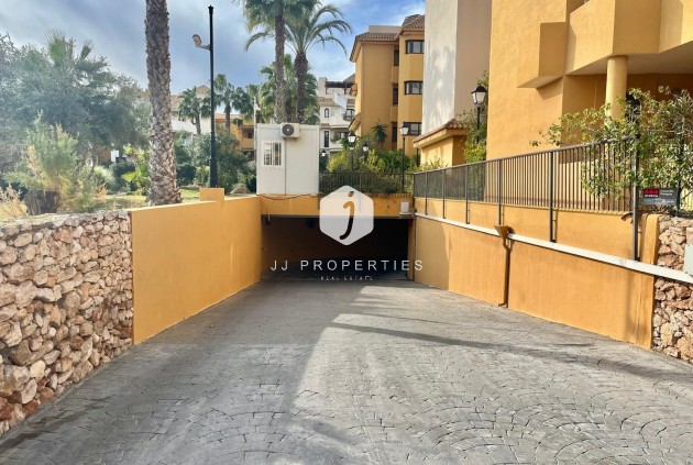 Resale - Bungalow -
Torrevieja - Punta prima