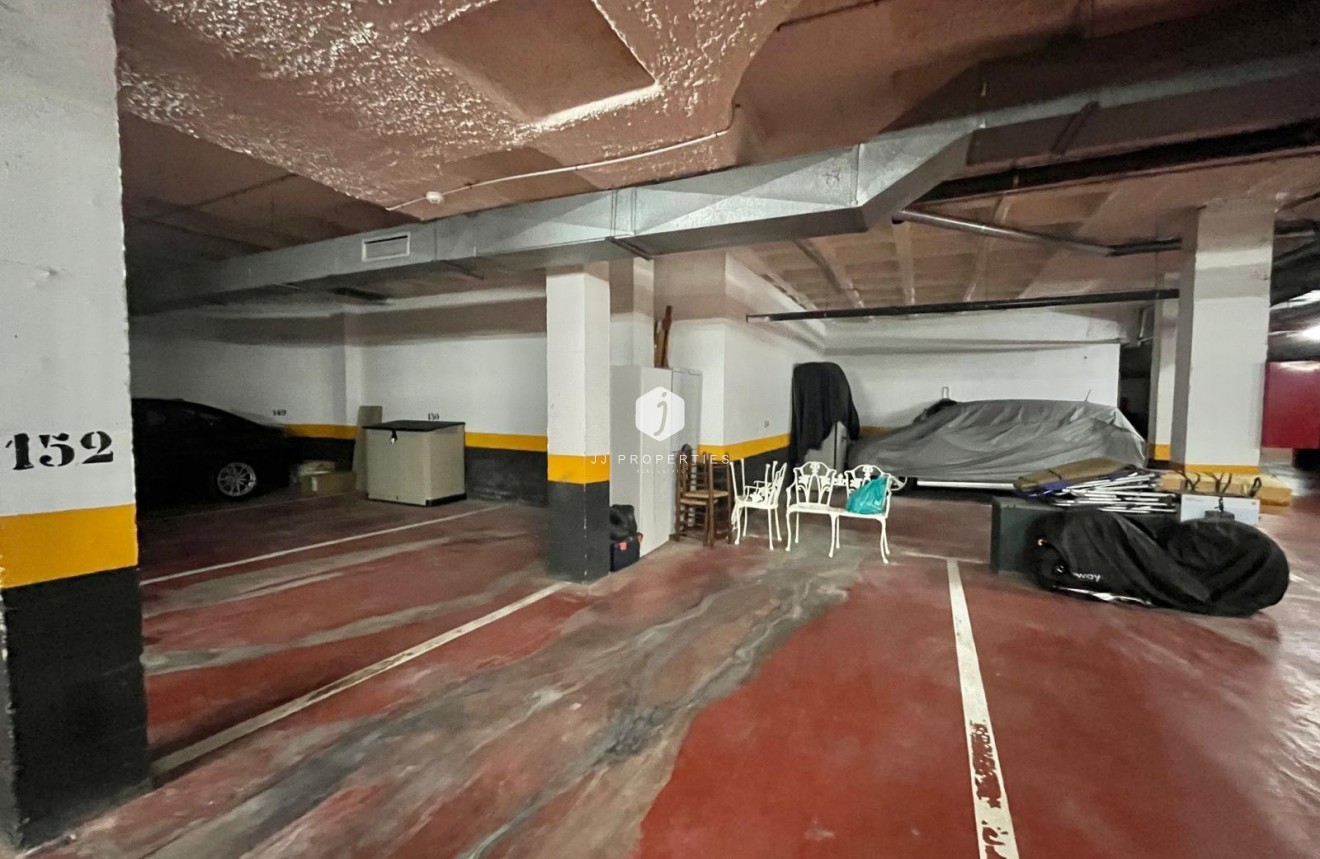 Resale - Bungalow -
Torrevieja - Punta prima