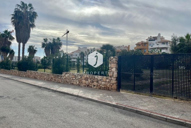 Resale - Bungalow -
Torrevieja - Punta prima