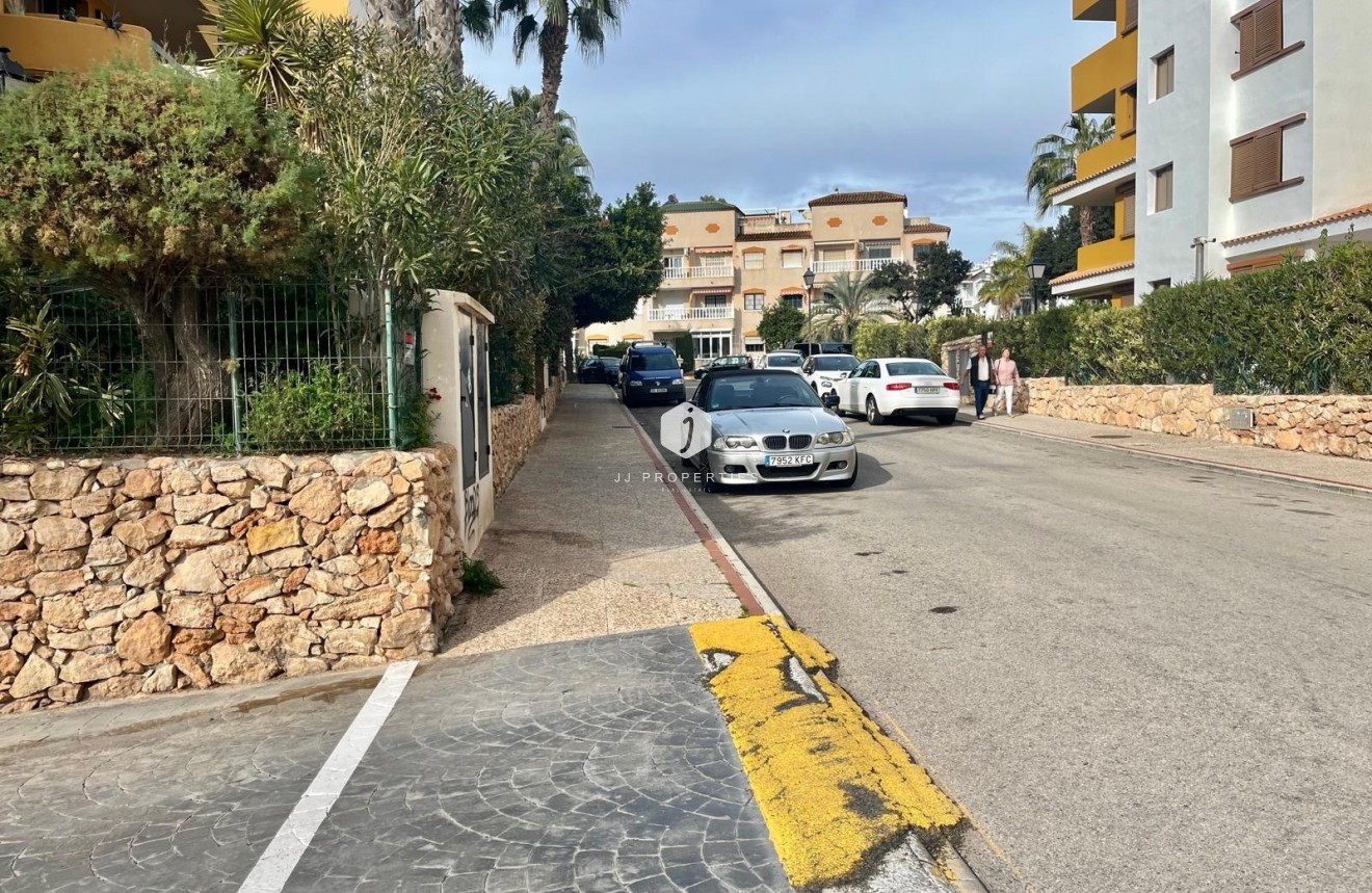 Resale - Bungalow -
Torrevieja - Punta prima