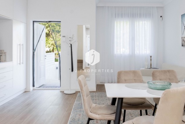 Resale - Chalet -
Orihuela Costa - Costa Blanca