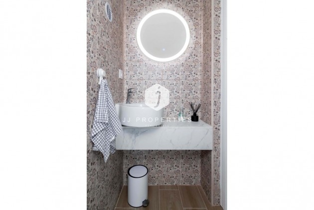 Resale - Chalet -
Orihuela Costa - Costa Blanca