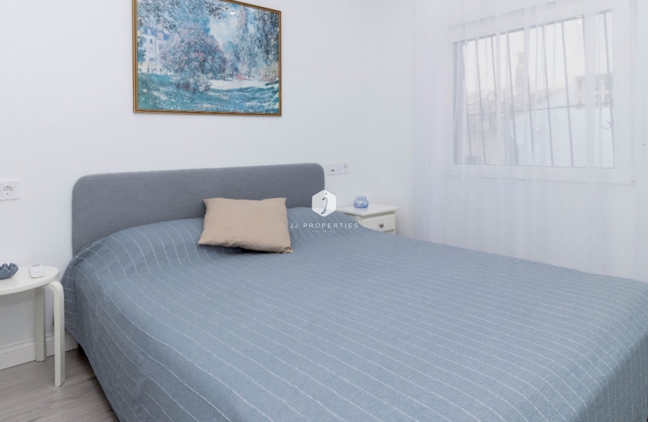 Resale - Chalet -
Orihuela Costa - Costa Blanca