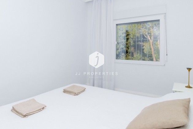 Resale - Chalet -
Orihuela Costa - Costa Blanca