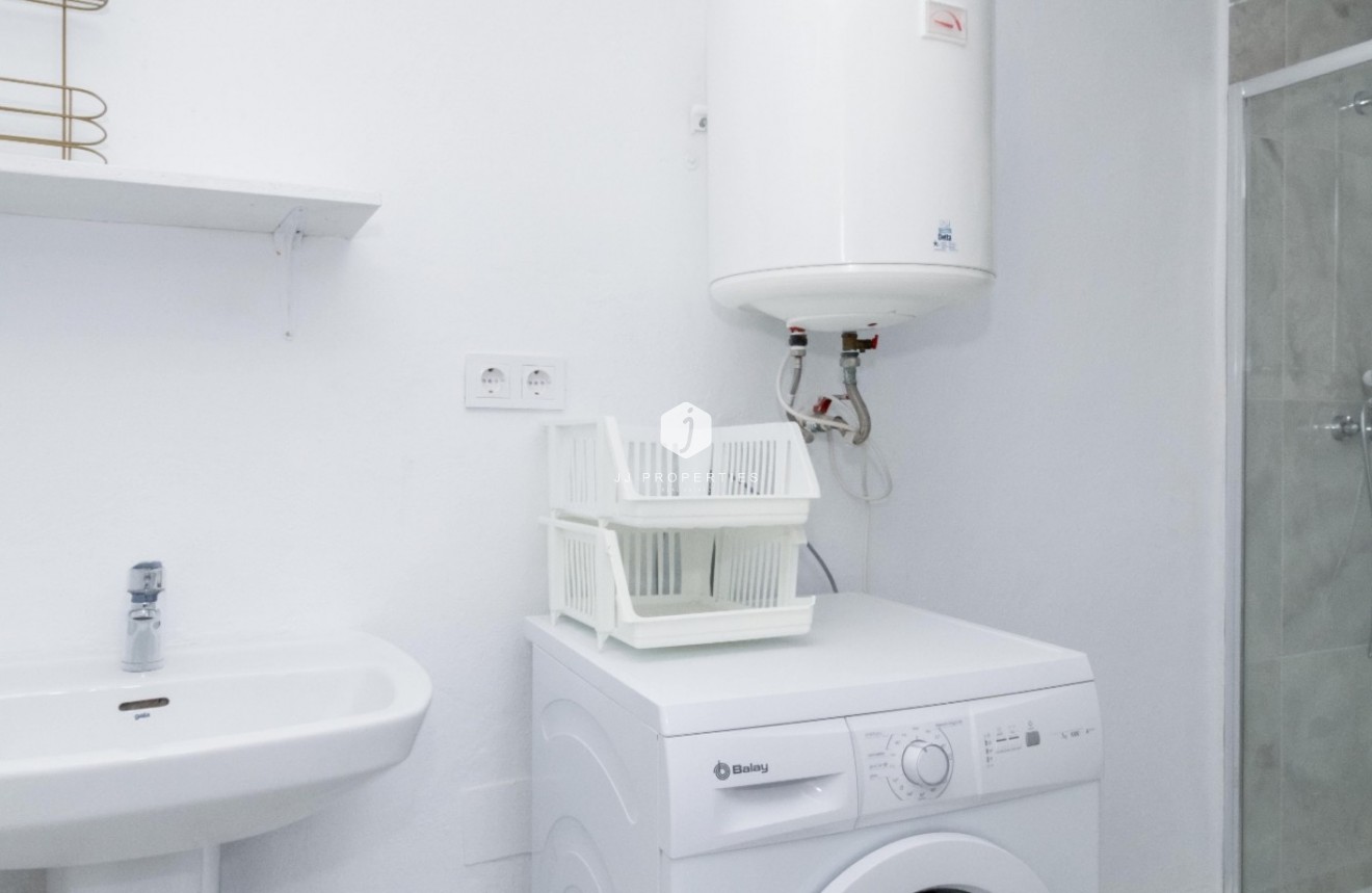 Resale - Chalet -
Orihuela Costa - Costa Blanca