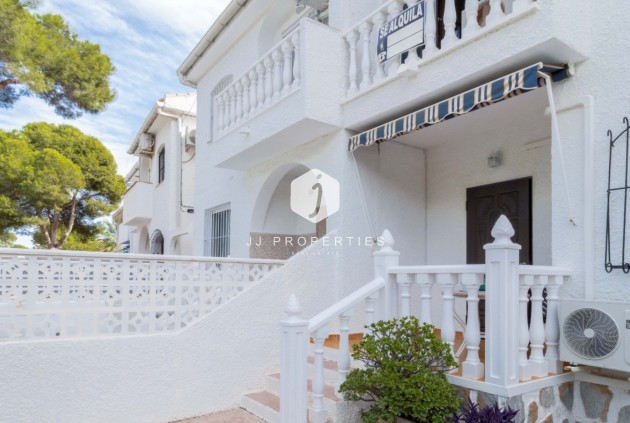 Resale - Chalet -
Orihuela Costa - Costa Blanca