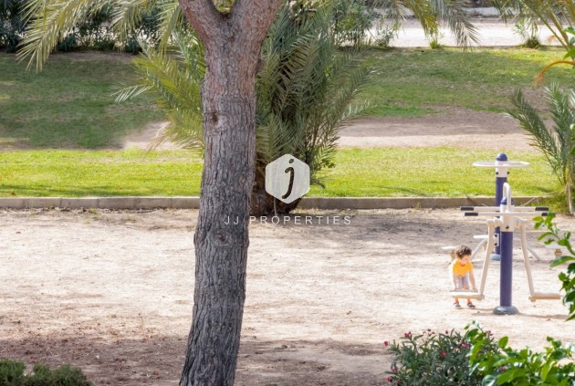 Resale - Chalet -
Orihuela Costa - Costa Blanca