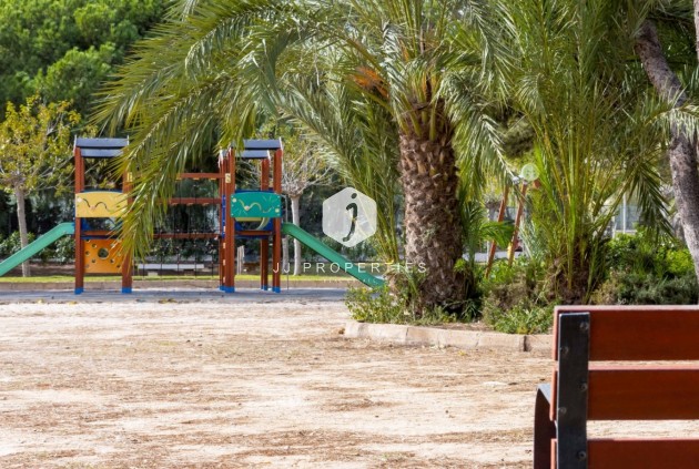 Resale - Chalet -
Orihuela Costa - Costa Blanca