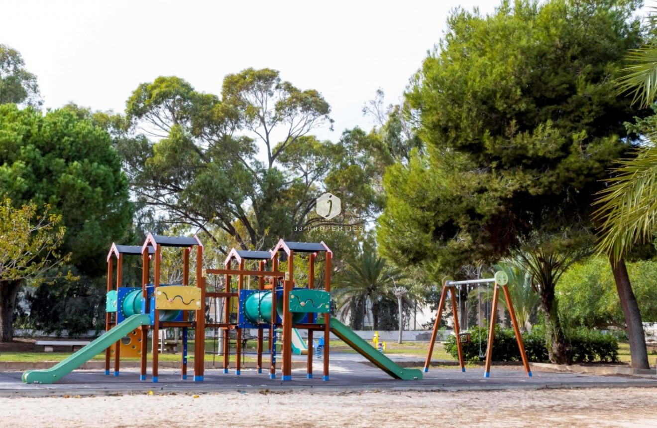 Resale - Chalet -
Orihuela Costa - Costa Blanca