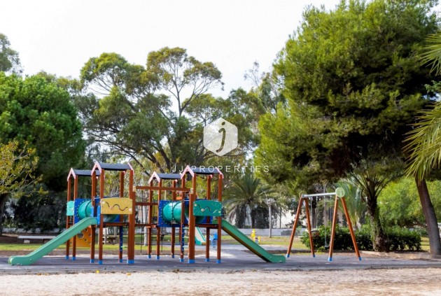 Resale - Chalet -
Orihuela Costa - Costa Blanca