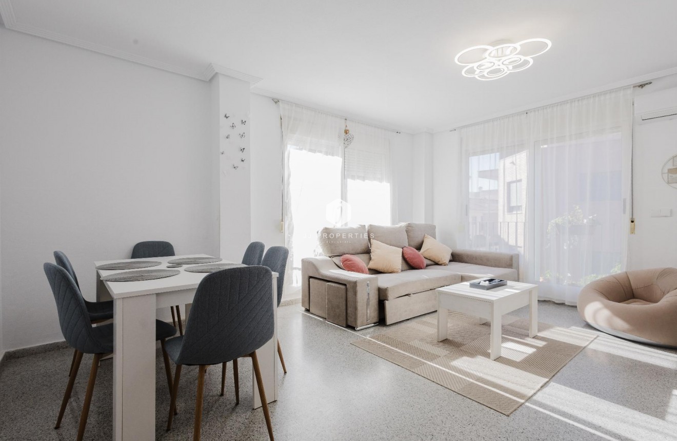 Resale - Apartment / flat -
San Miguel de Salinas - Inland