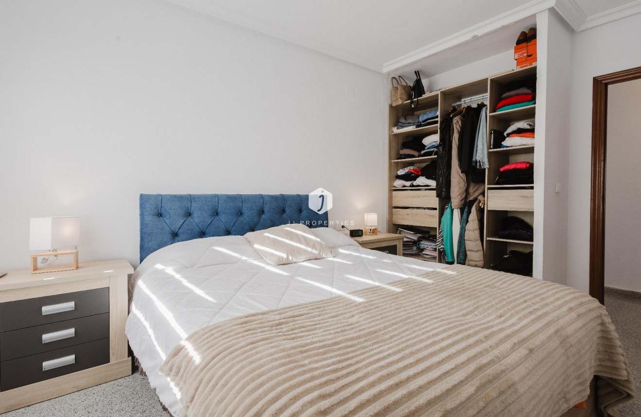 Resale - Apartment / flat -
San Miguel de Salinas - Inland