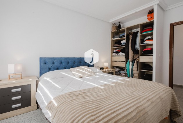 Resale - Apartment / flat -
San Miguel de Salinas - Inland