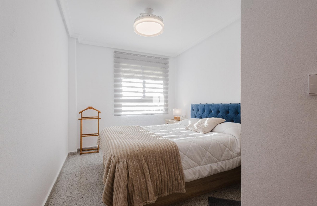 Resale - Apartment / flat -
San Miguel de Salinas - Inland