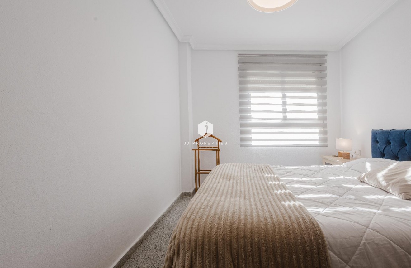 Resale - Apartment / flat -
San Miguel de Salinas - Inland