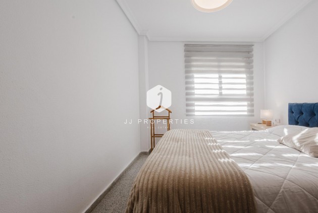 Resale - Apartment / flat -
San Miguel de Salinas - Inland