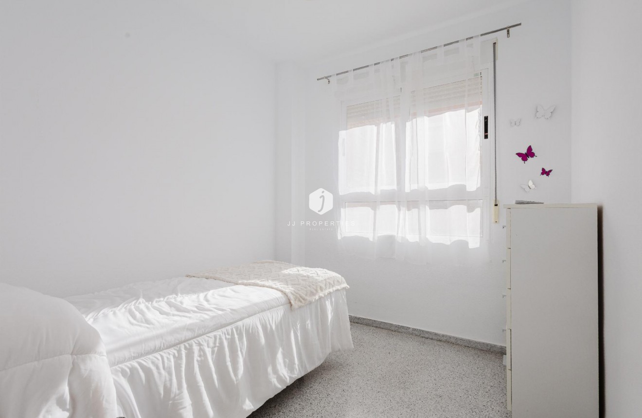 Resale - Apartment / flat -
San Miguel de Salinas - Inland