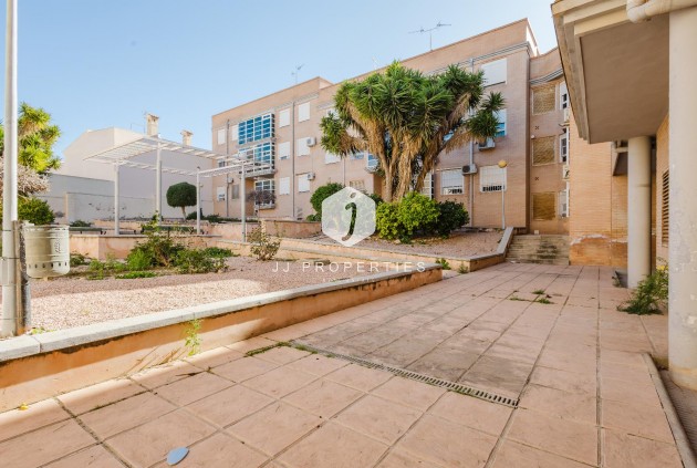 Resale - Apartment / flat -
San Miguel de Salinas - Inland