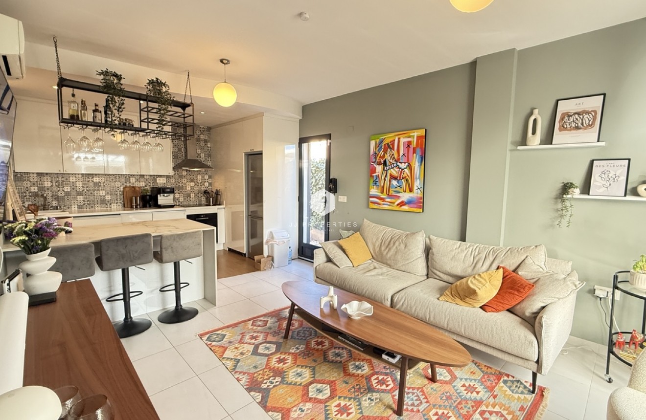 Resale - Villa -
La Zenia - Costa Blanca