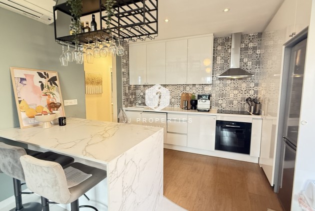 Resale - Villa -
La Zenia - Costa Blanca