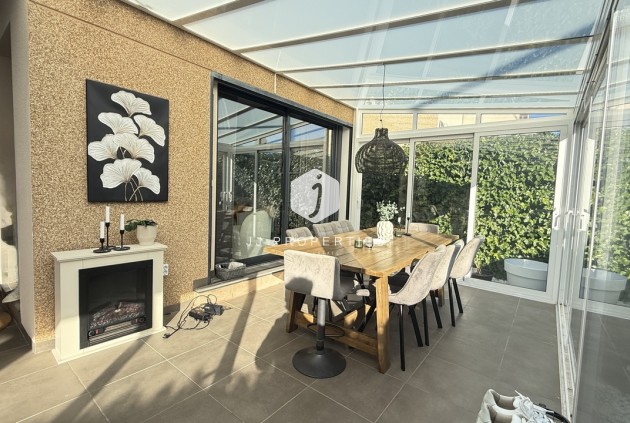 Resale - Villa -
La Zenia - Costa Blanca