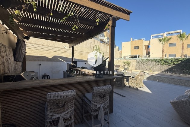Resale - Villa -
La Zenia - Costa Blanca