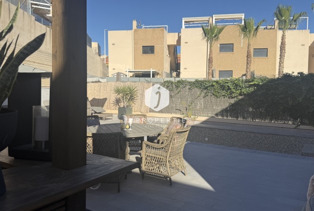 Resale - Villa -
La Zenia - Costa Blanca