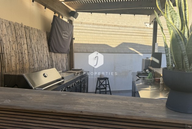 Resale - Villa -
La Zenia - Costa Blanca