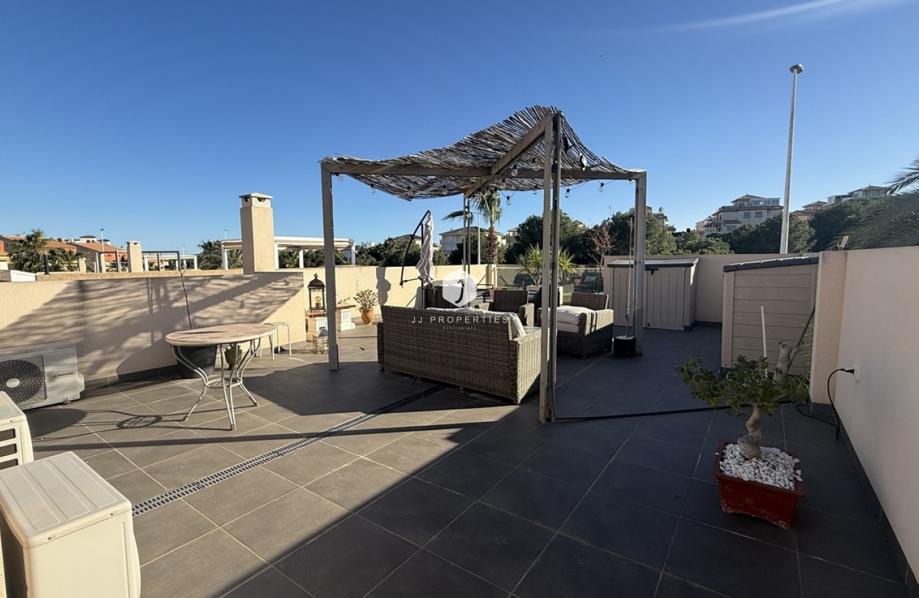 Resale - Villa -
La Zenia - Costa Blanca