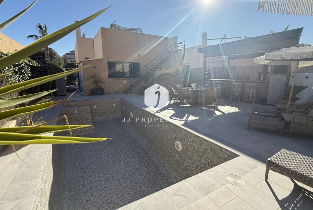 Resale - Villa -
La Zenia - Costa Blanca