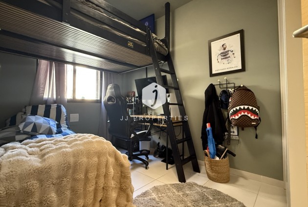 Resale - Villa -
La Zenia - Costa Blanca